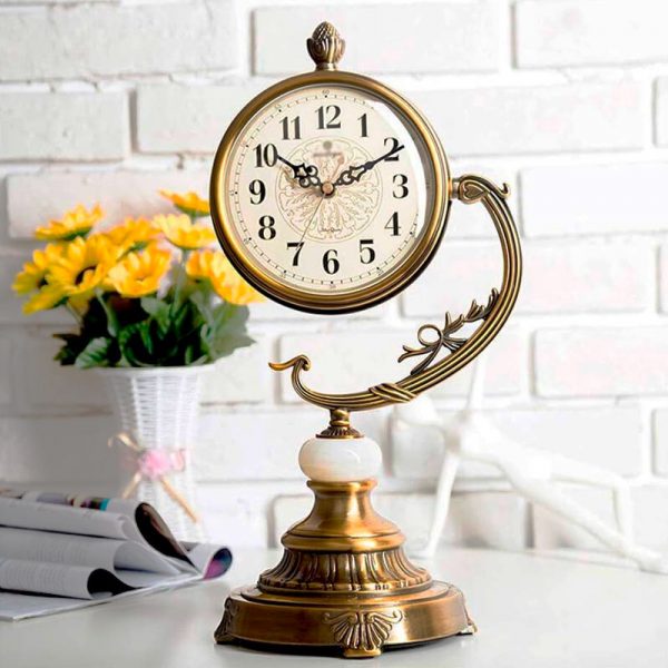 Very High Quality Metal Made Antique Golden Color Crystal Stone Design Table Desk Clock