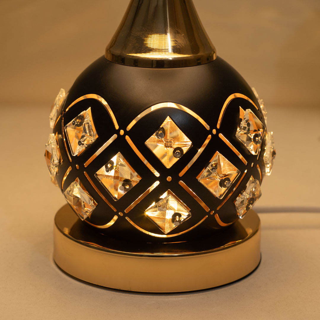 TL371-Black and Golden Color Metal Body Table Lamp with Crystal Stone Design and Wavy Pattern Texture Plastic Shade (5)