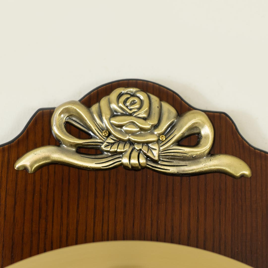 WC703-High Quality Wooden Body with Metal Design Golden Color Dial Pendulum Wall Clock (12)