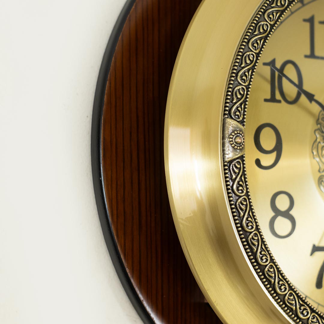 WC703-High Quality Wooden Body with Metal Design Golden Color Dial Pendulum Wall Clock (13)