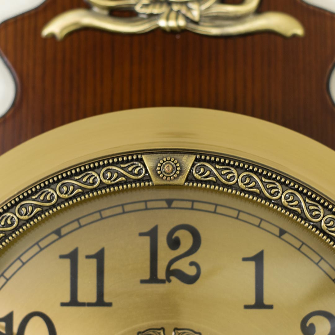 WC703-High Quality Wooden Body with Metal Design Golden Color Dial Pendulum Wall Clock (14)