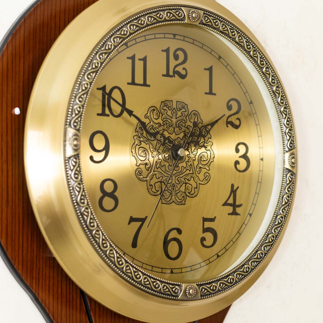 WC703-High Quality Wooden Body with Metal Design Golden Color Dial Pendulum Wall Clock (7)