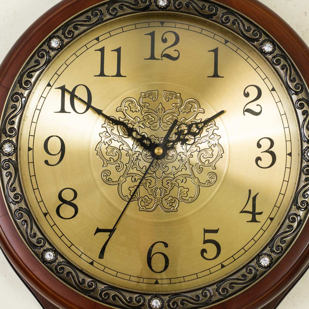 WC704-High Quality Wooden Body with Metal and Stone Design Golden Color Dial Pendulum Wall Clock (5)