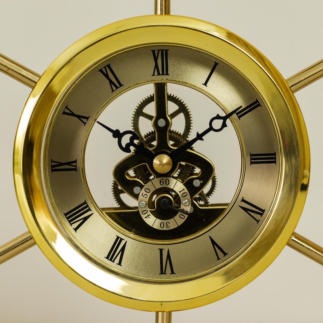 WC737-Luxury Golden Metal Table Clock Triangle Shape and Glass Dial (5)