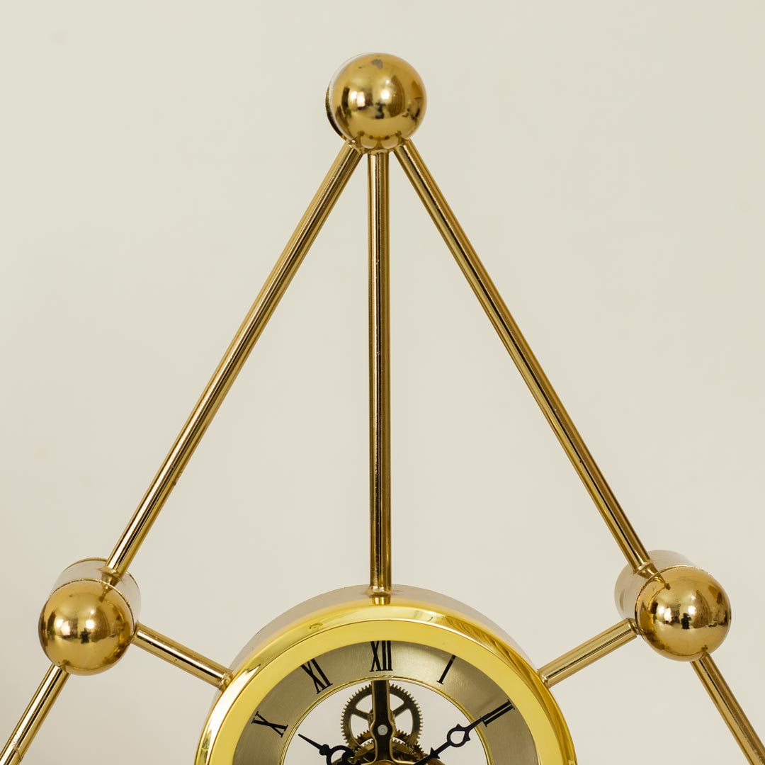 WC737-Luxury Golden Metal Table Clock Triangle Shape and Glass Dial (8)
