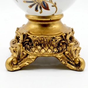 HD275-Classical Elegance Porcelain Body Polyresin Handles and Base Decorative Vase (5)