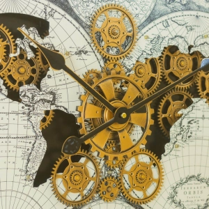 WC794-Luxury Antique Style World Map Rotating Mechanical Gear Wall Clock with Metal Frame Glass Dial (8)