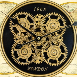 WC804-Luxury Antique Heritage World Map Metal Wall Clock in Antique Golden Finish with Rotating Gears (11)
