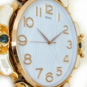 WC742-White-2-Baroque Decorative Wall Clock White Texture Dial Fiber Body Golden Emerald Jewel Accents (3)