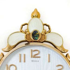WC742-White-2-Baroque Decorative Wall Clock White Texture Dial Fiber Body Golden Emerald Jewel Accents (6)